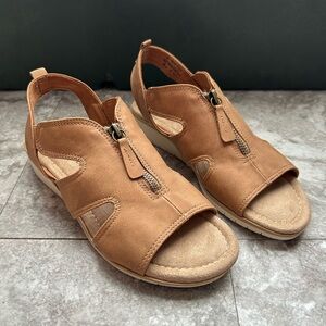 Easy Street Simone Tan Suede Zip-Up Comfort Wedge Sandals 7.5
